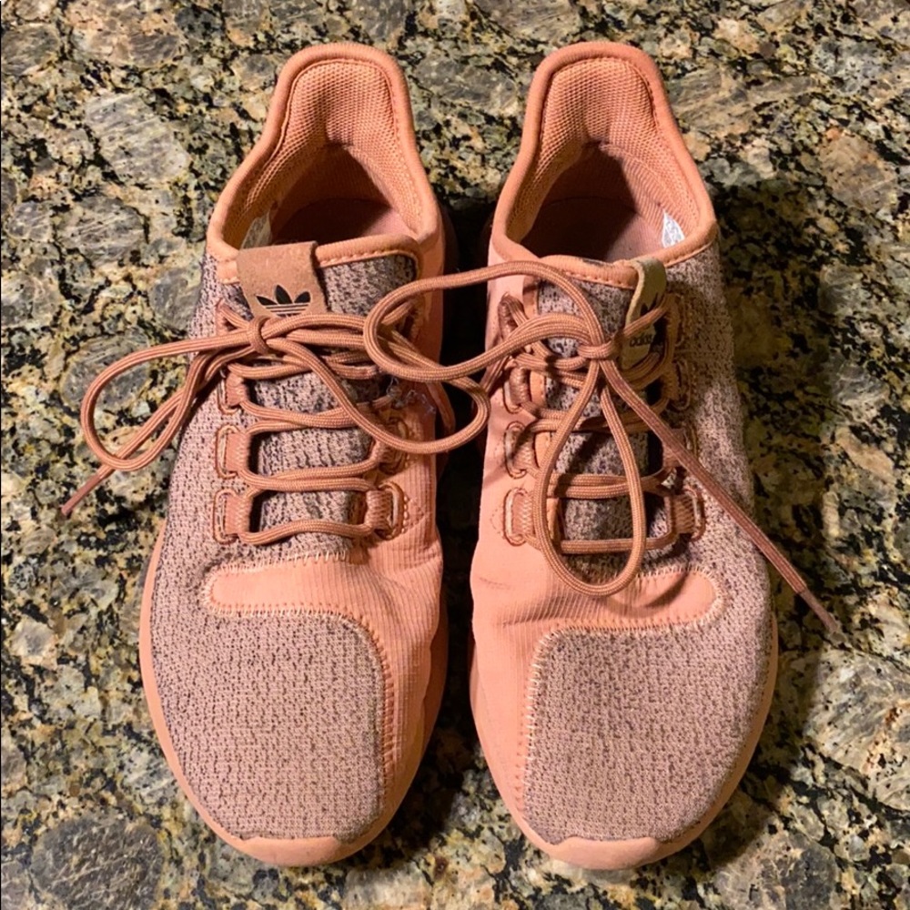 Adidas Size 7 Rose/Mauve Tennis shoes